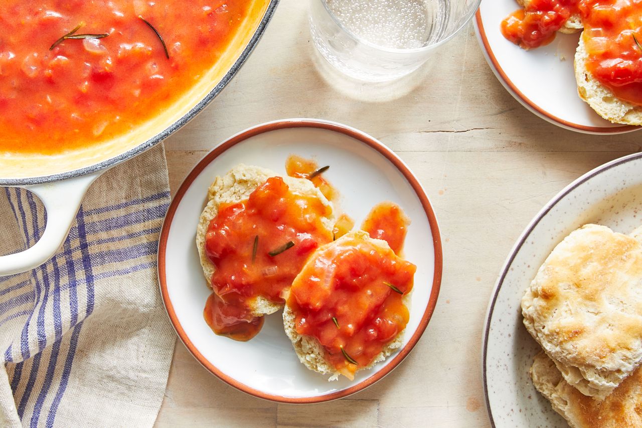 Southern Living Tomato Gravy on biscuits