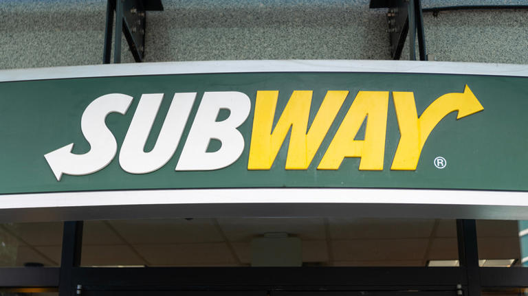 9 fast food chains that never use microwaves (and 5 that do)