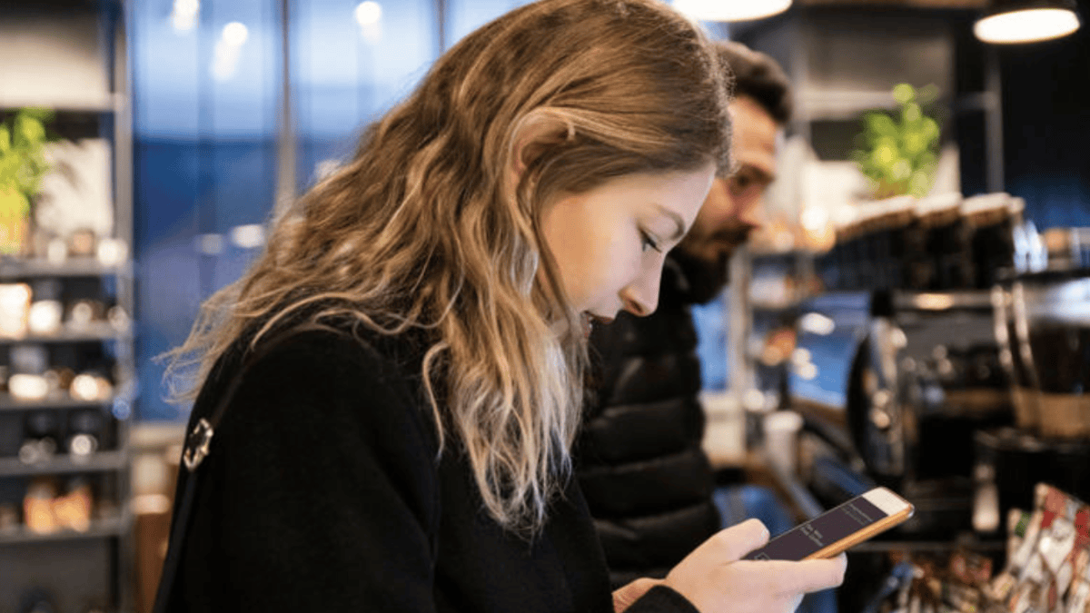 Picture of Understanding phubbing behavior: A scoping review of qualitative and ...