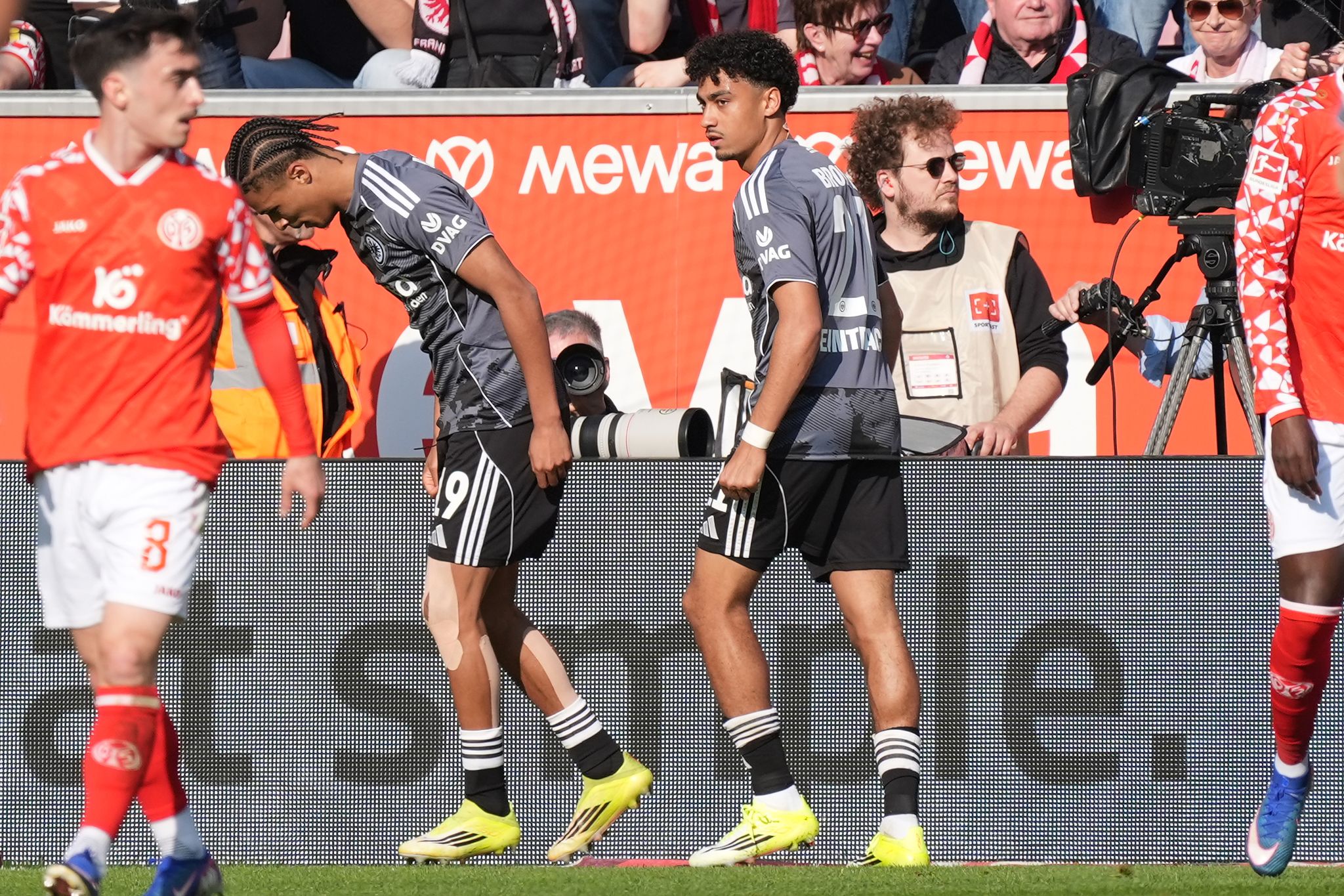 Eintracht-Trio verletzt - Bahoya und Collins fallen aus