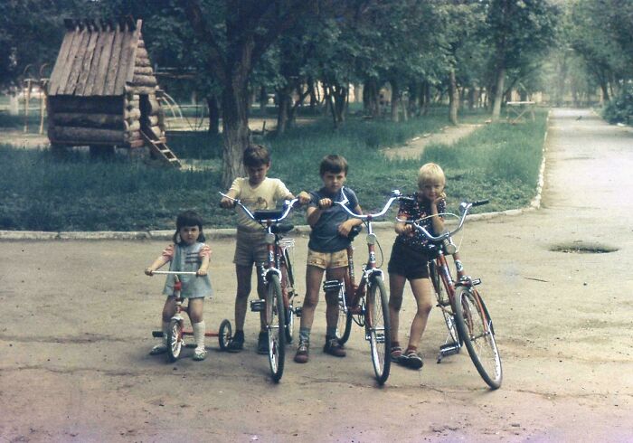 68 Funny Childhood Pics People Probably Wish They Could Delete