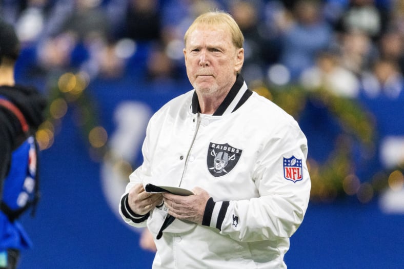 Mark Davis isn’t selling the Raiders so stop acting like he is