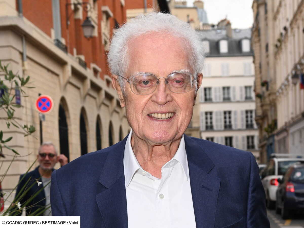 un-grand-destin-fran-ais-le-pr-sident-emmanuel-macron-rend
