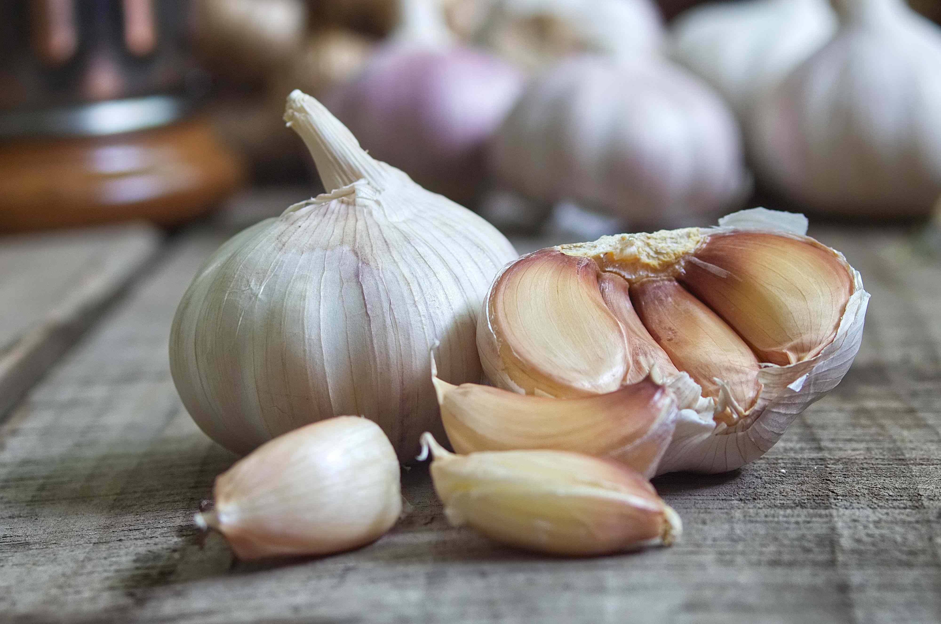 4 ways garlic protects your health<br><br>