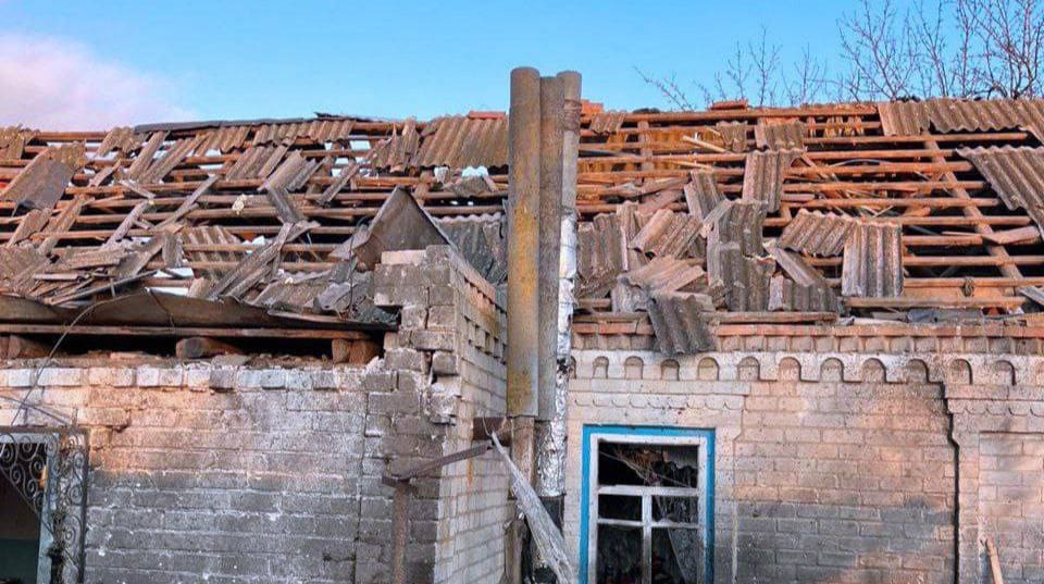 Russian attacks kill 4 people and injure 11 more across 4 regions over past day