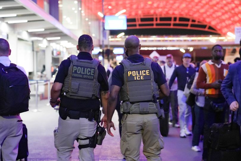 ICE agents are still getting paid during the government shutdown but ...