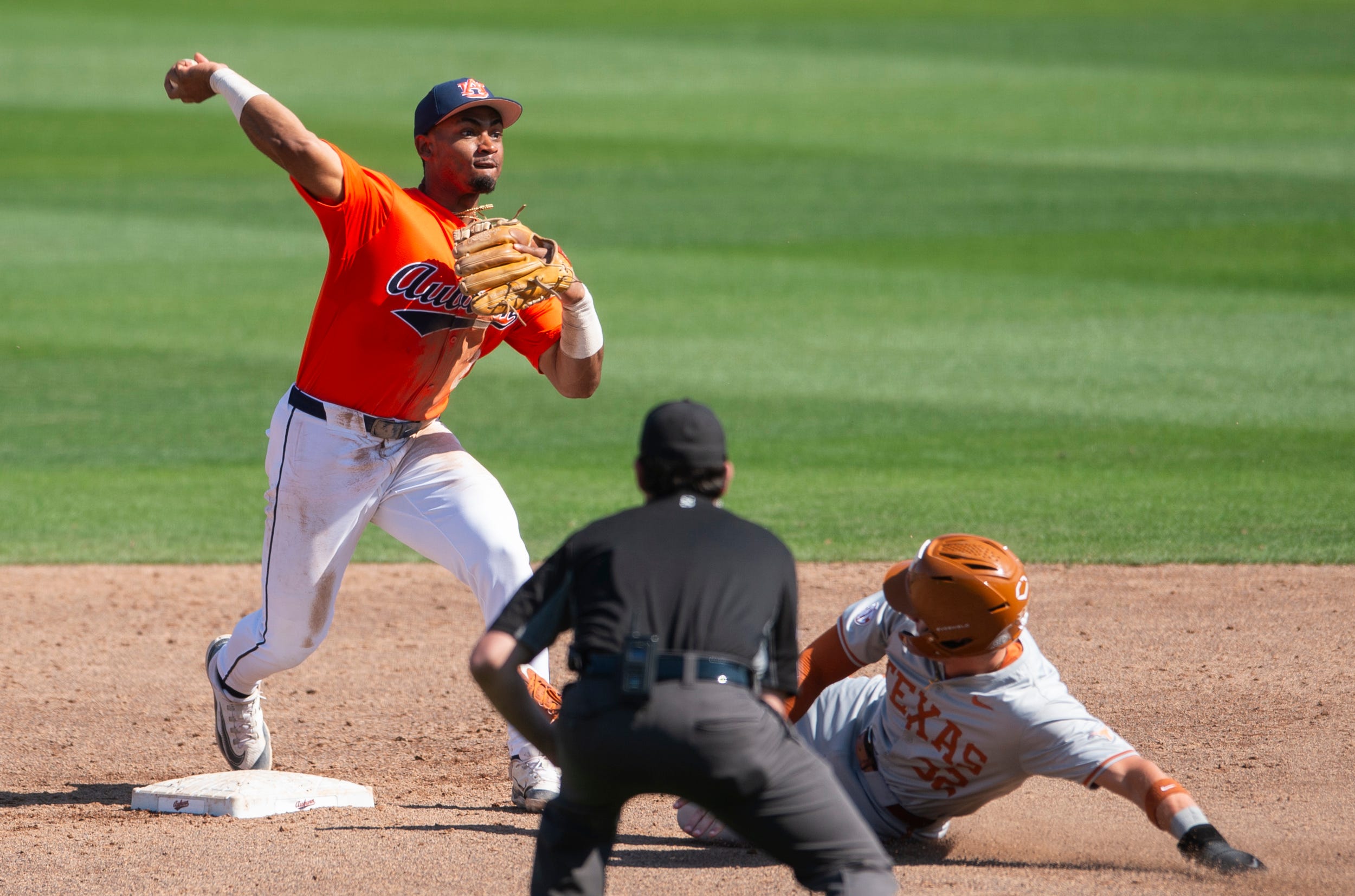 SEC baseball power rankings as Florida plummets after Week 2 sweep