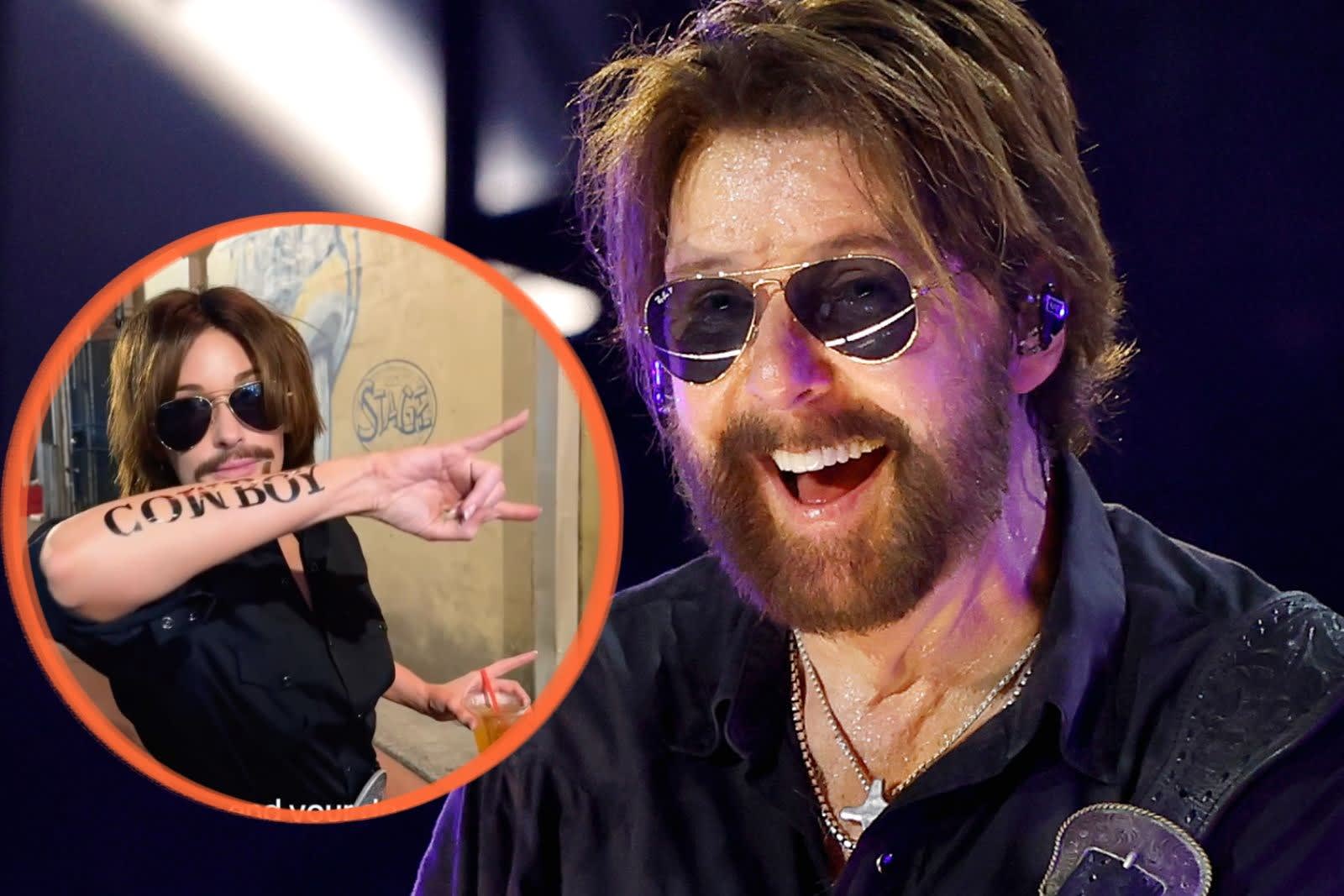 Here’s what Ronnie Dunn thought of Kacey Musgraves’ epic dress-up prank [watch]<br><br>