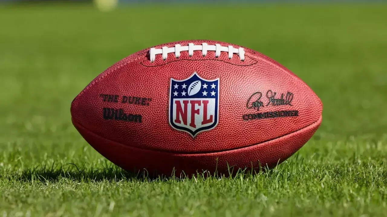Monster deal hysteria is back after a record $168.6 million extension shakes the WR market