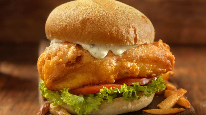 Even Filet-O-Fish fans say this fast food chain's fish sandwich is hard ...