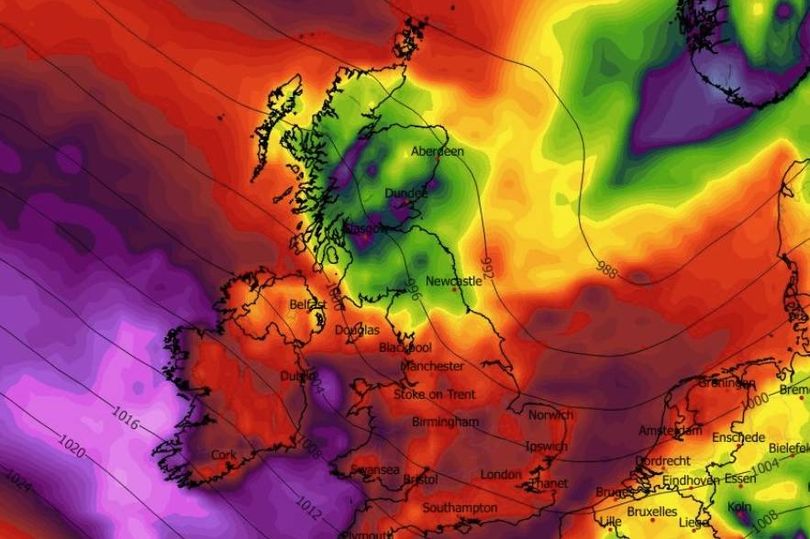 Met Eireann severe wind warning as five counties in hit with sudden warning