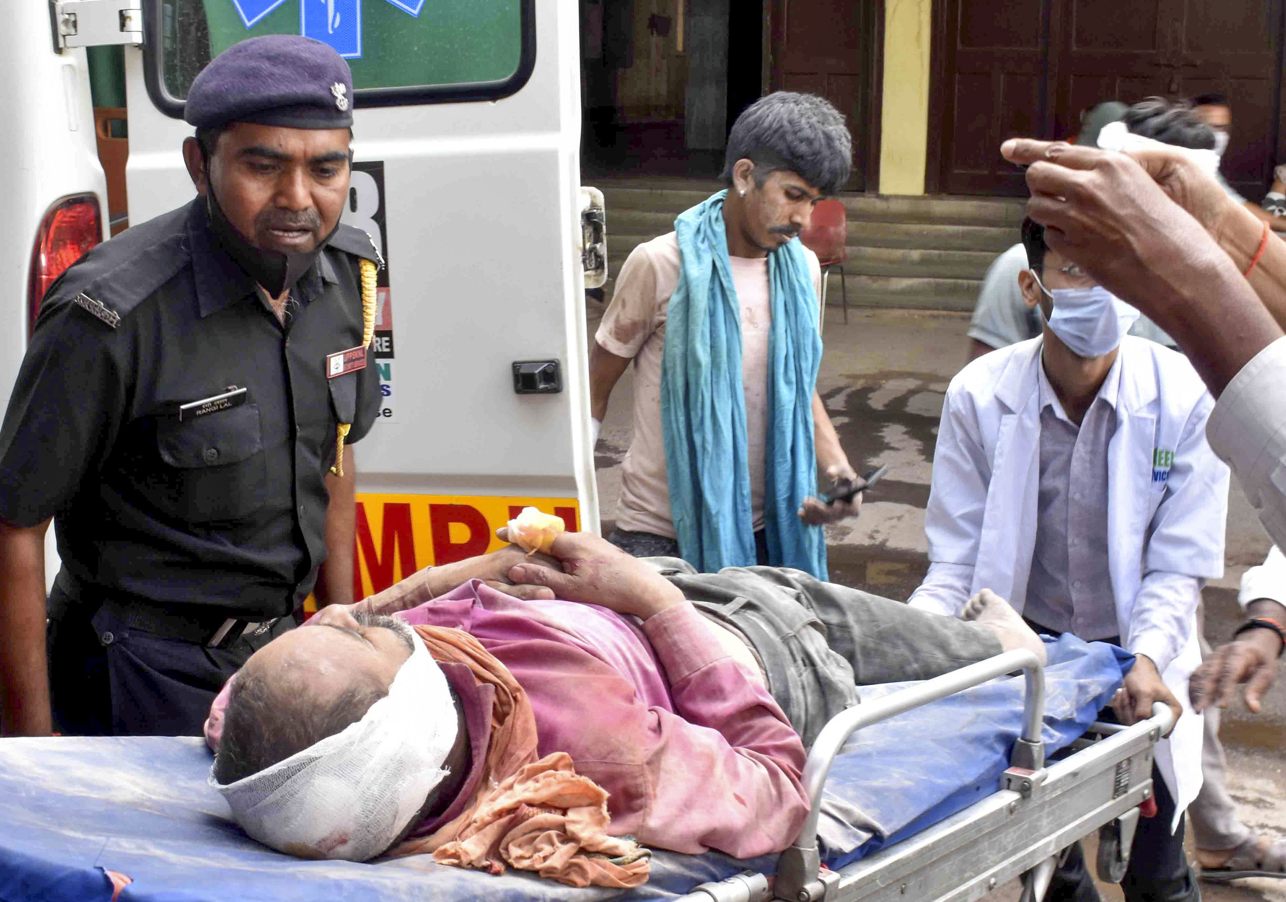 Cold storage collapse in Prayagraj leaves 4 dead, 14 injured; triggers ...