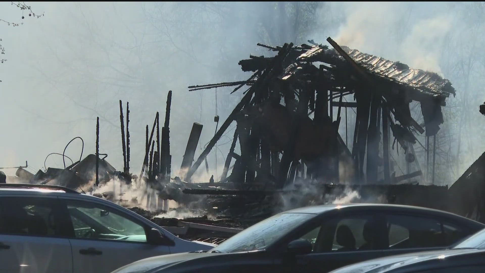 Red Cross helps families after fire destroys apartment building