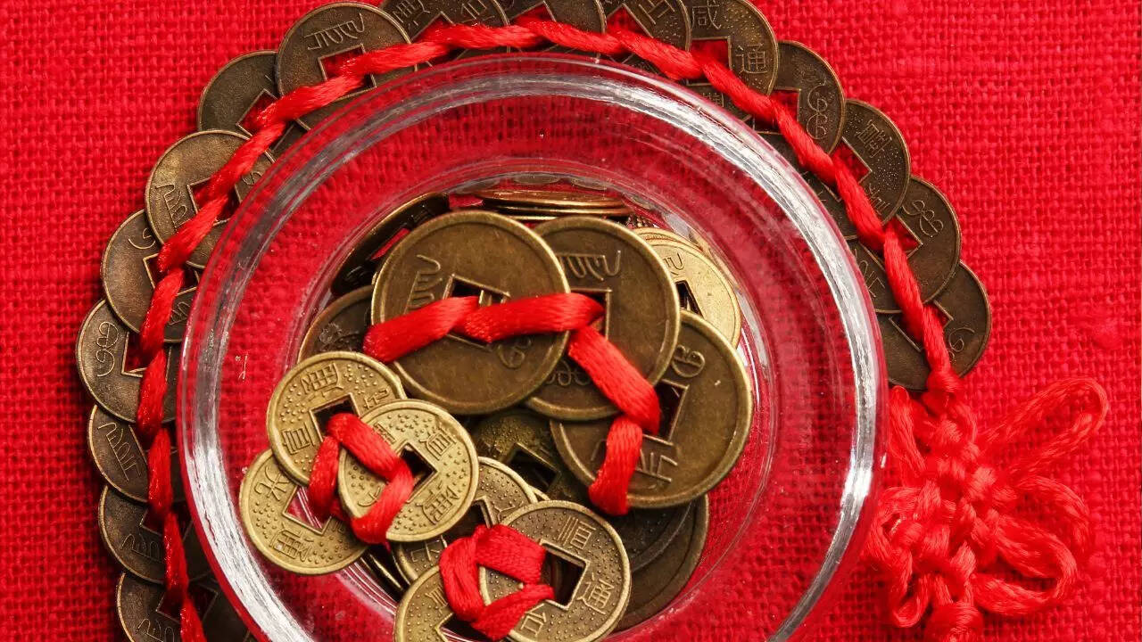 Feng shui tips: Placing these golden coins in red thread can attract wealth