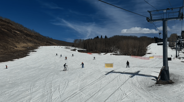 Colorado ski areas announce closing dates amid warm winter