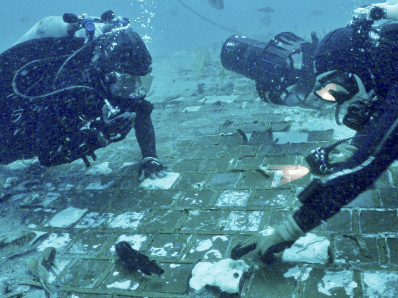 Bermuda Triangle dive uncovered Challenger wreckage, not the missing ...