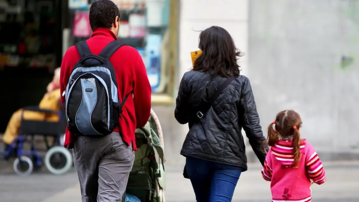 La ayuda de casi 600 euros por hijo que muchas familias podrán cobrar ...
