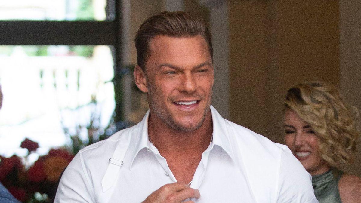 'Reacher' star Alan Ritchson beats up neighbor in front of children ...
