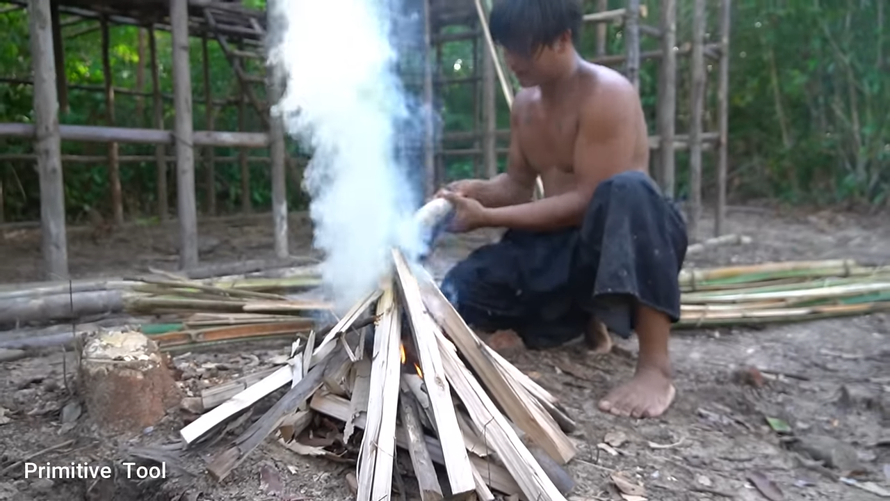 Watch these primitives work for 100 days to build a shelter with a ...