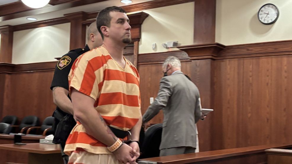 Man accused in wife's gruesome stabbing death pleads not guilty; bond ...