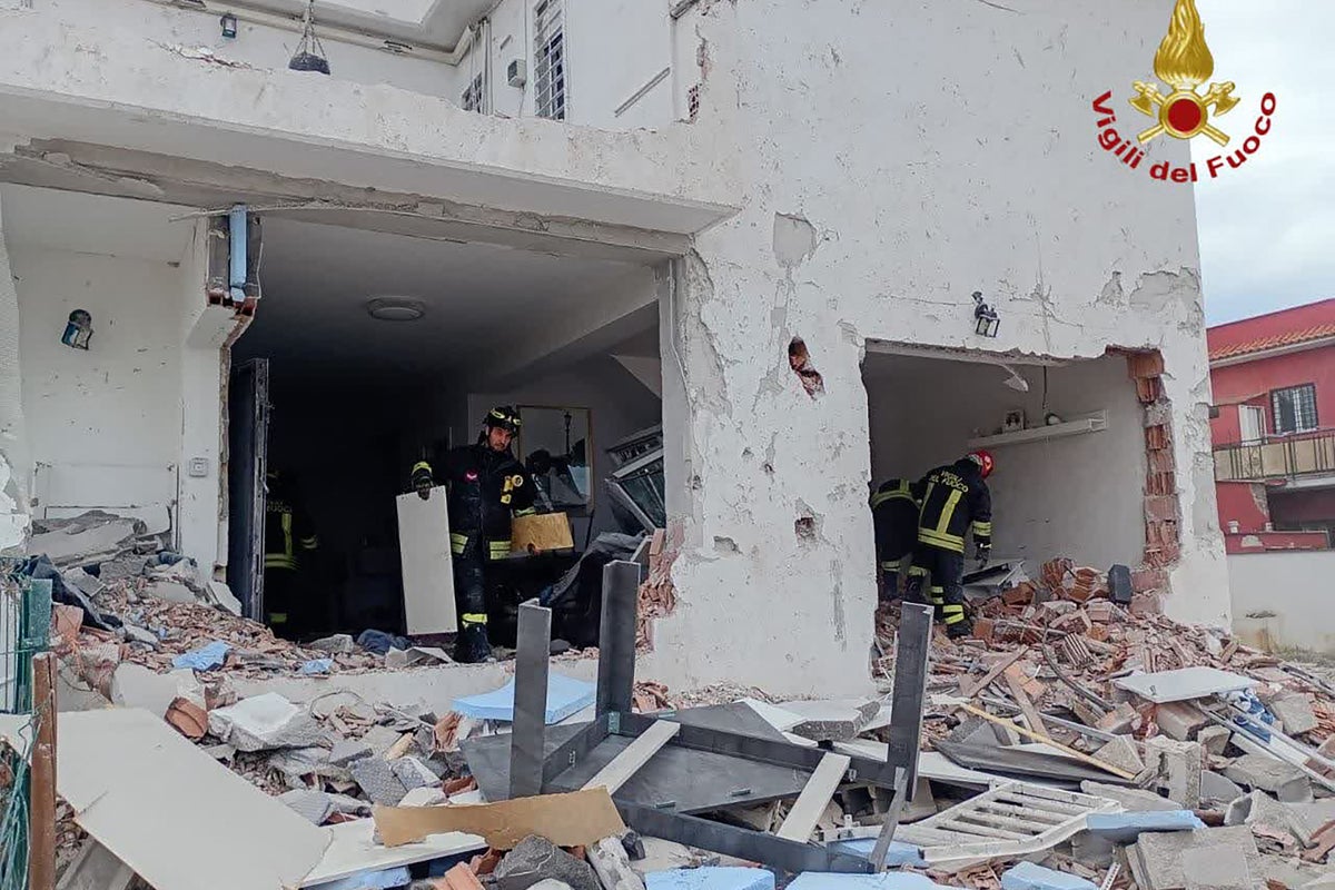 Rome gas explosion leaves 3 in hospital after 'everything destroyed'
