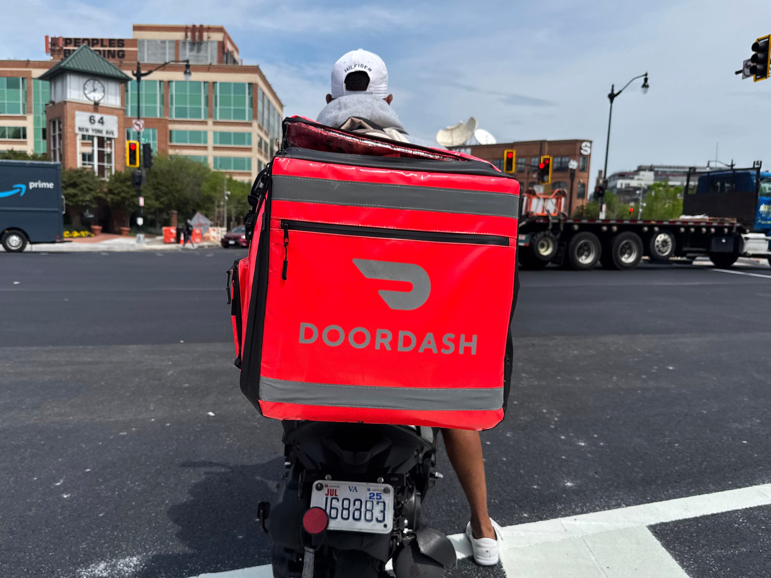 DoorDash is giving drivers gas relief payments as prices at the pump ...