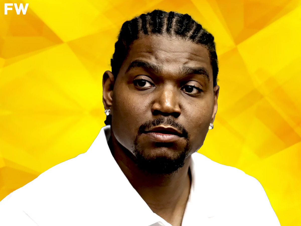 Former Lakers champion Andrew Bynum was seen riding his bike in Los Angeles<br><br>
