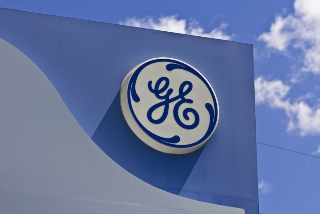 GE Aerospace stock climbs to start the week: What's happening today?