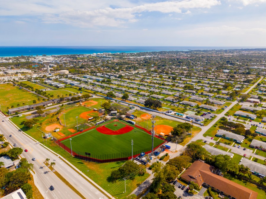 2 dead after helicopter crashes through warehouse roof in Florida, authorities confirm<br>