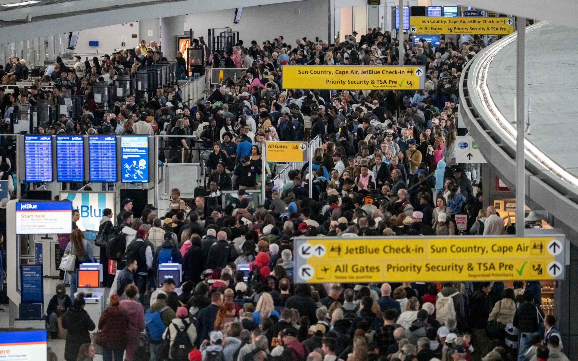 US on verge of shutting down airports as travel chaos spirals<br><br>