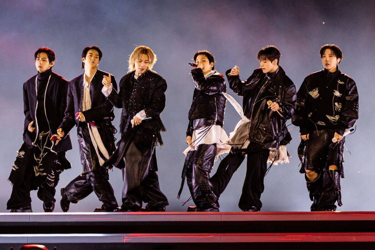 BTS đấu tranh với HYBE để đưa thêm tiếng Hàn vào album Arirang