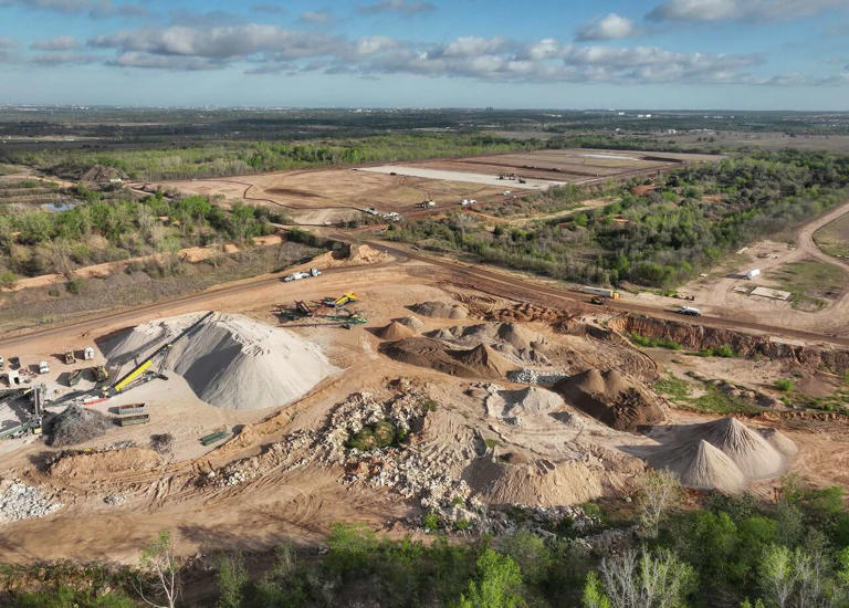 'Largest chip manufacturing facility ever': Elon Musk to build part of ...