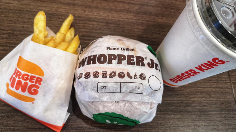 What's the difference between Burger King's Whopper and Whopper Jr?