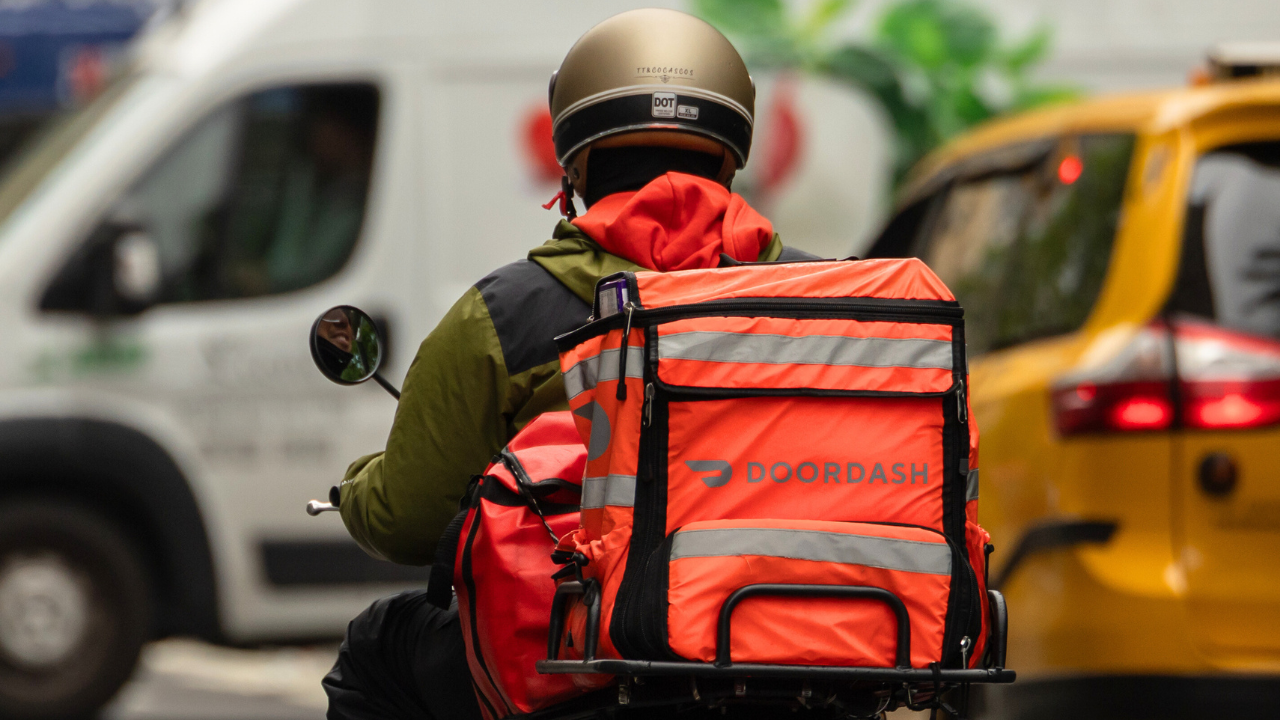 DoorDash rolls out emergency gas relief as prices squeeze drivers