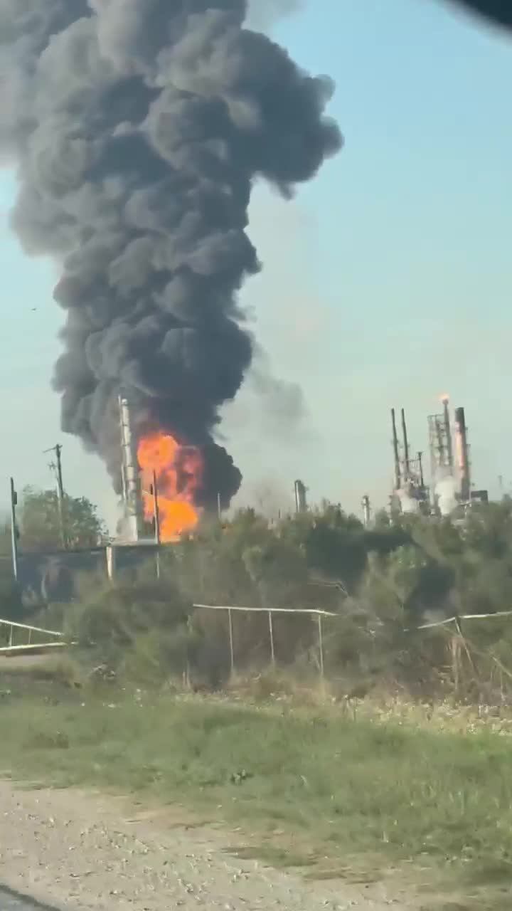 No injuries reported after explosion at Port Arthur refinery
