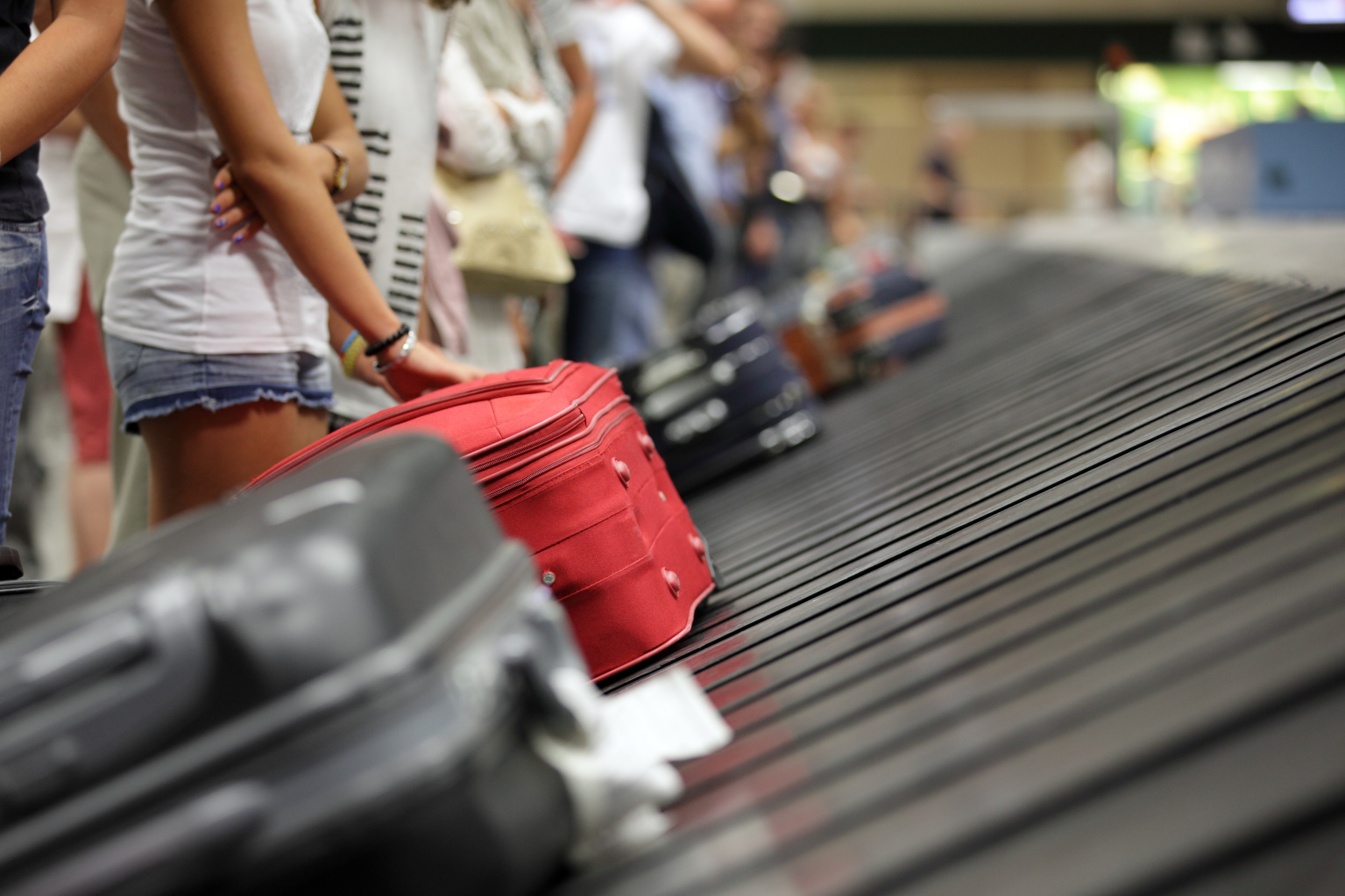 LAX baggage handler caught in horrifying video: "Intentional"