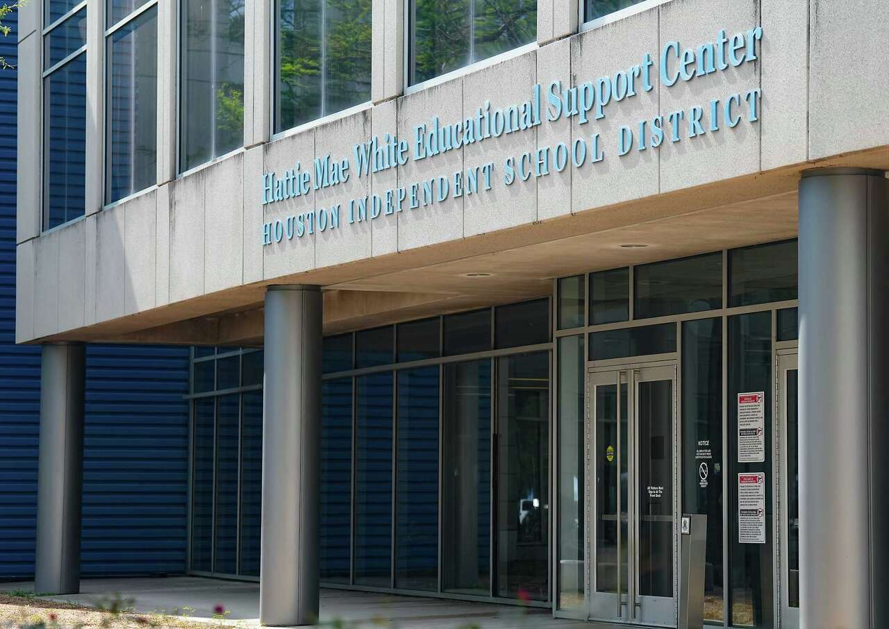 Houston ISD names a new chief of communications after October departure<br>