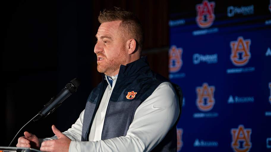Alex Golesh has a shot to make major splash with 5-star QB visiting Auburn