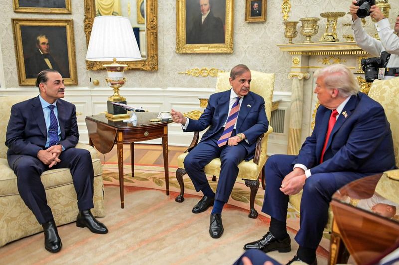 Asim Munir speaks to Trump, Pakistan steps up as mediator in US-Iran ...