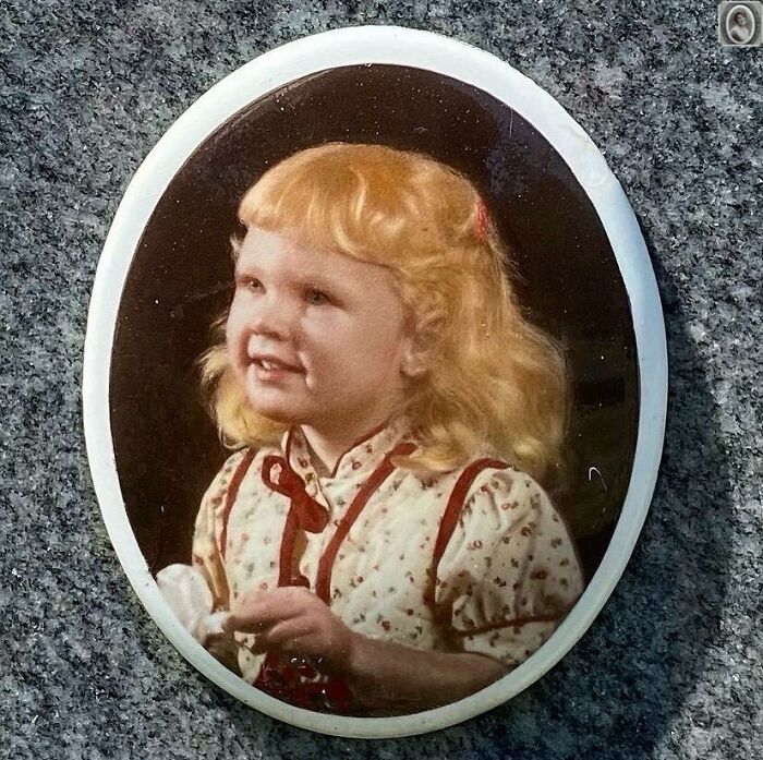 50 Portraits On Tombstones That Tell Stories Of Lives Once Lived