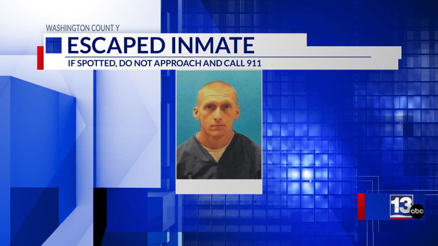 Washington County deputies search for escaped inmate