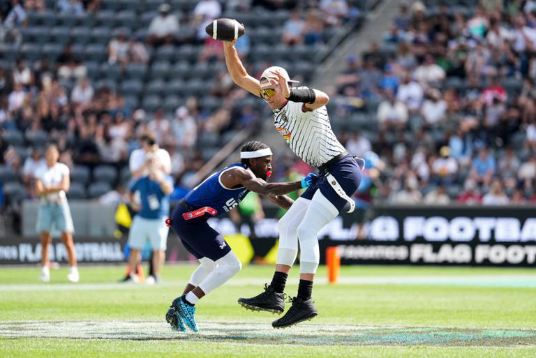 NFL fans react to Tom Brady's touchdown as legendary QB sends 4-word ...