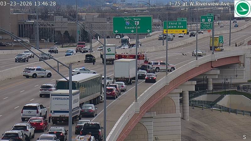 Traffic alert: All lanes closed on I-75 SB in Dayton due to crash