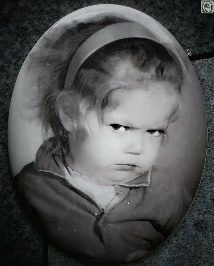 50 Portraits On Tombstones That Tell Stories Of Lives Once Lived