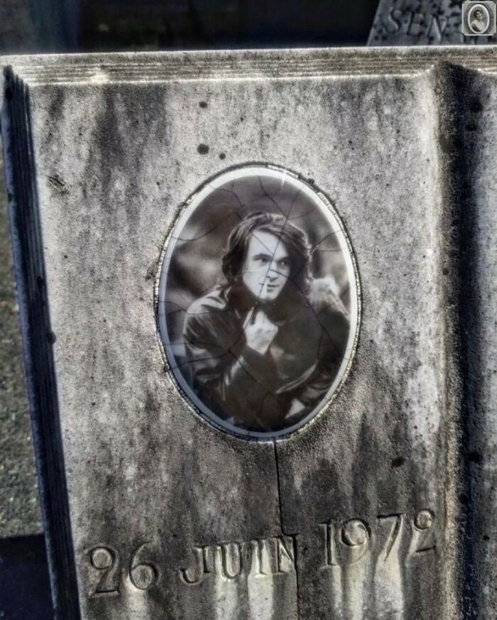 50 Portraits On Tombstones That Tell Stories Of Lives Once Lived