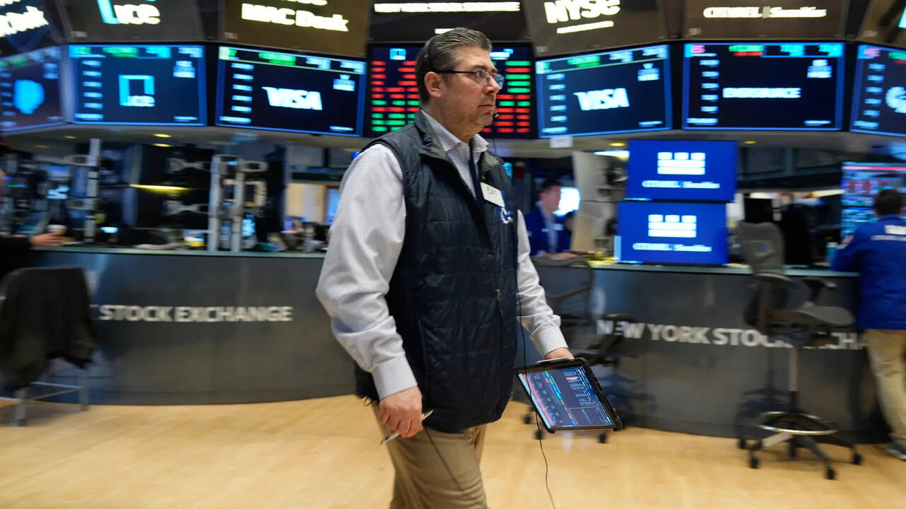 Oil prices decline and stock markets surge amid potential Iran conflict ...