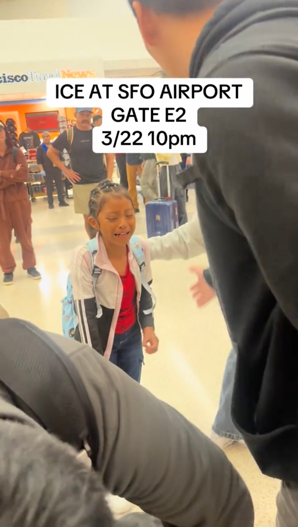 The officers faced backlash from multiple passengers who filmed the scene and yelled at them. TikTok/@argw6