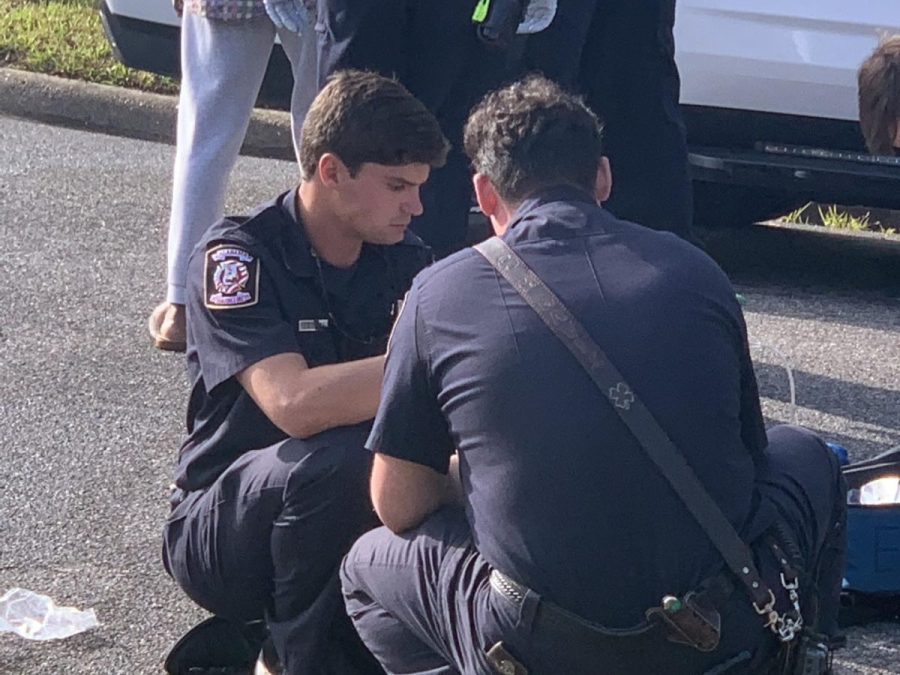 Woman gives birth while standing in Alabama parking lot; nearby firefighters rush to help