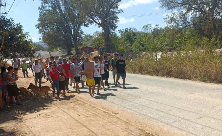 Vecinos capturan y amarran a presunto ladrón en Jaltocán