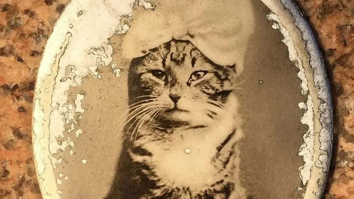 50 Portraits On Tombstones That Tell Stories Of Lives Once Lived